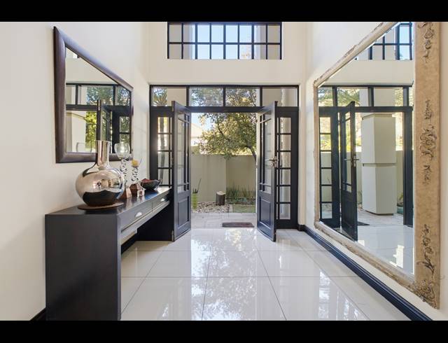 4 BEDROOM HOUSE FOR SALE IN LONEHILL